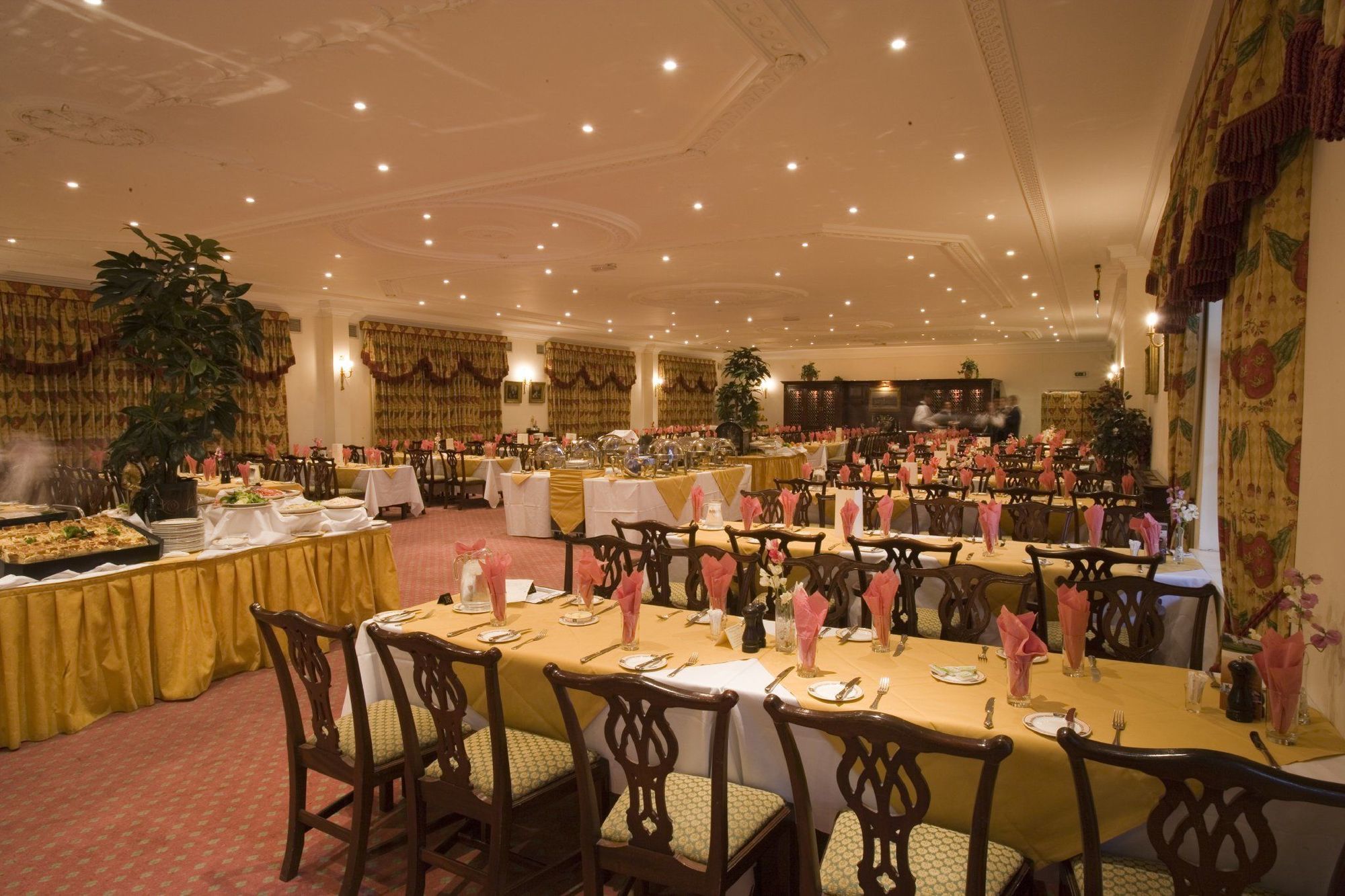 Whittlebury Hall And Spa Restoran foto
