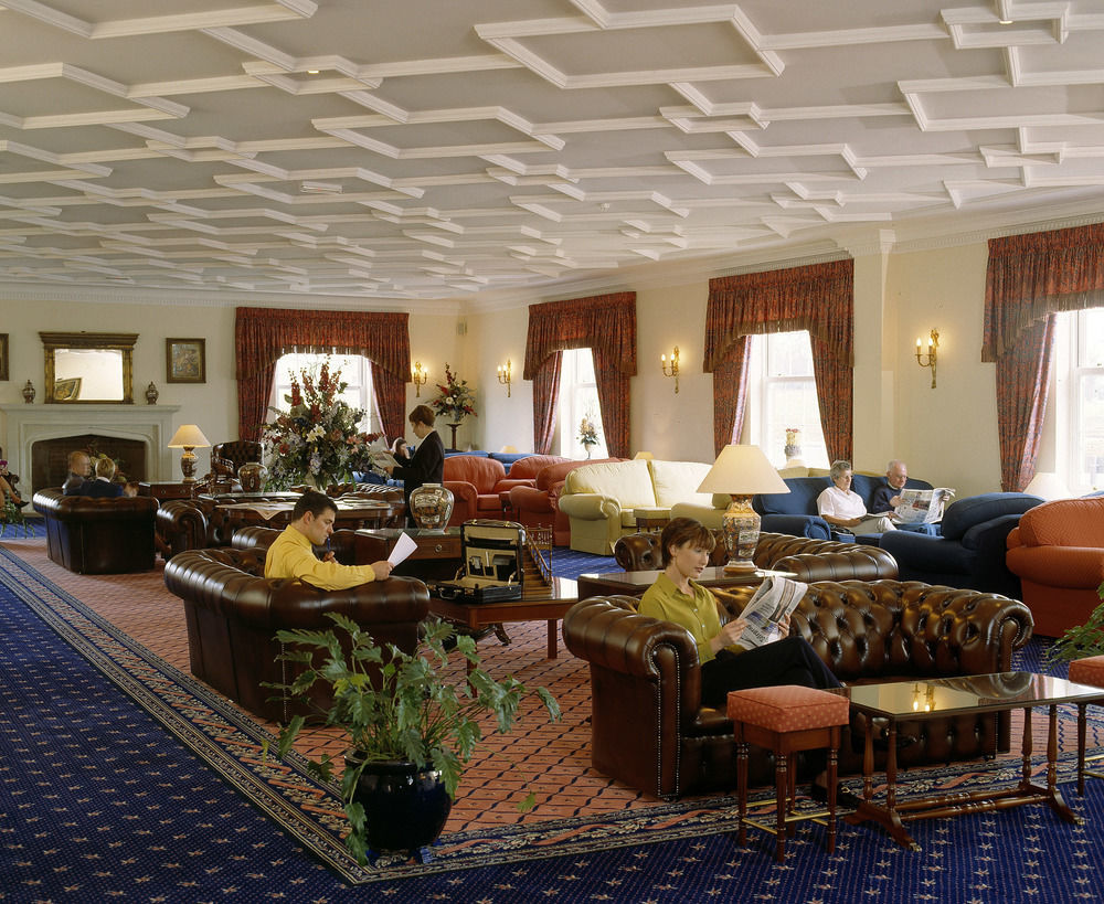 Whittlebury Hall And Spa Bagian luar foto