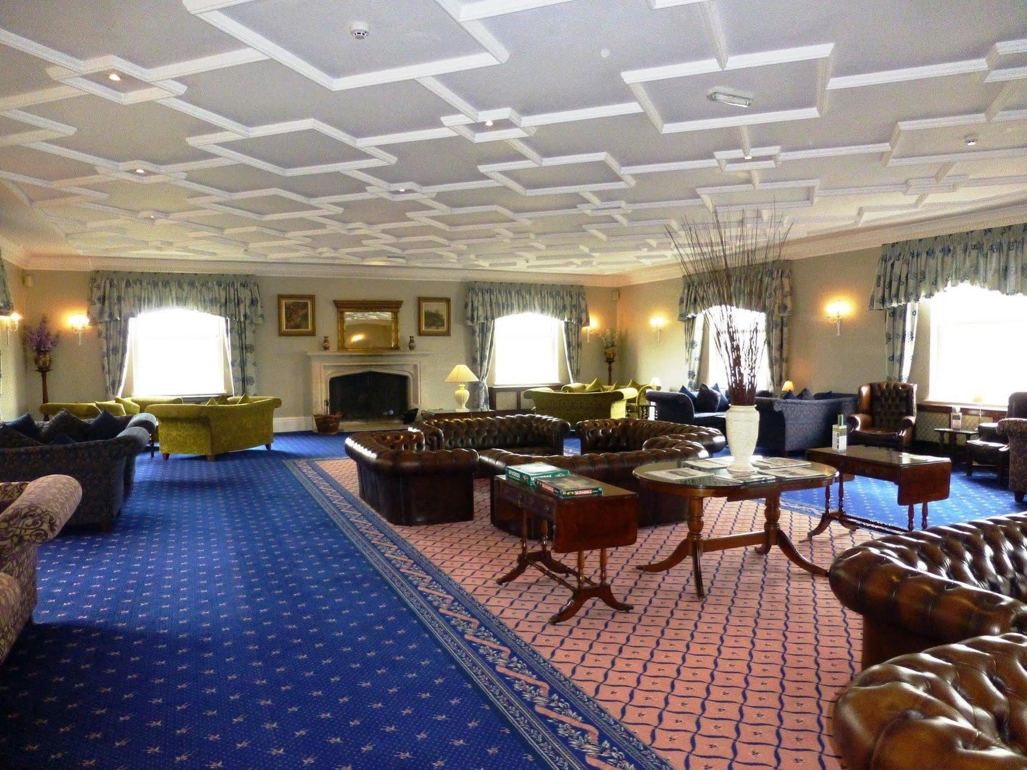 Whittlebury Hall And Spa Bagian luar foto