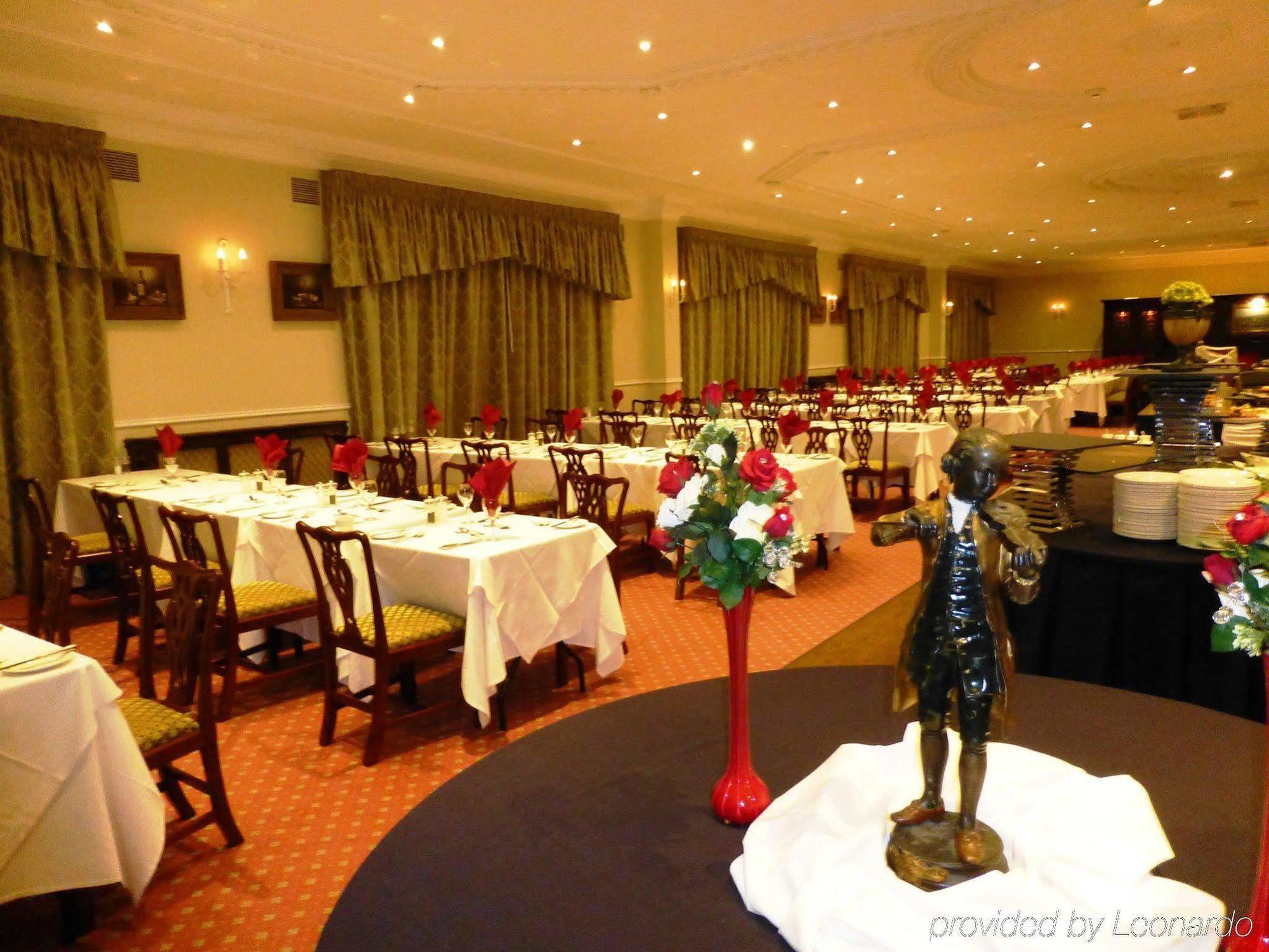 Whittlebury Hall And Spa Bagian luar foto