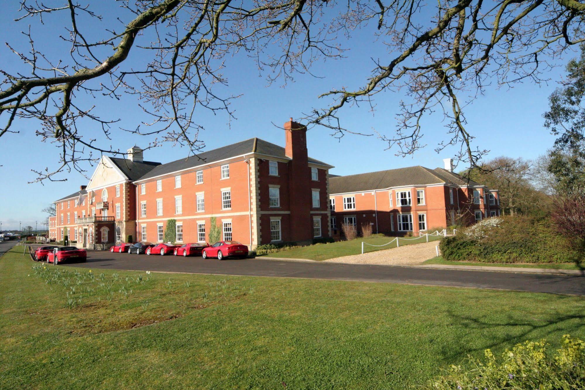 Whittlebury Hall And Spa Bagian luar foto